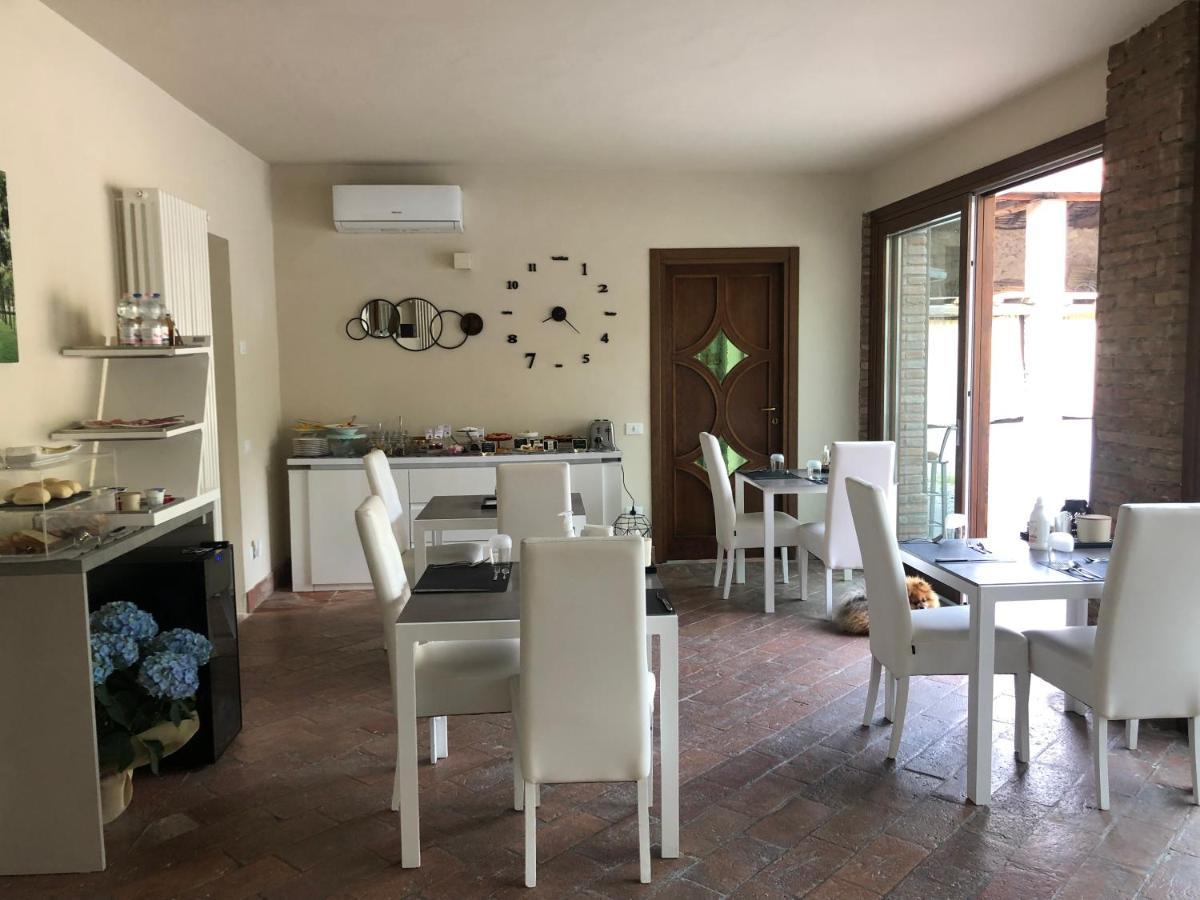 La Terrazza Sulle Vigne Frühstückspension *